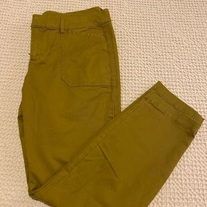 Old Navy Khaki Pixie Pants